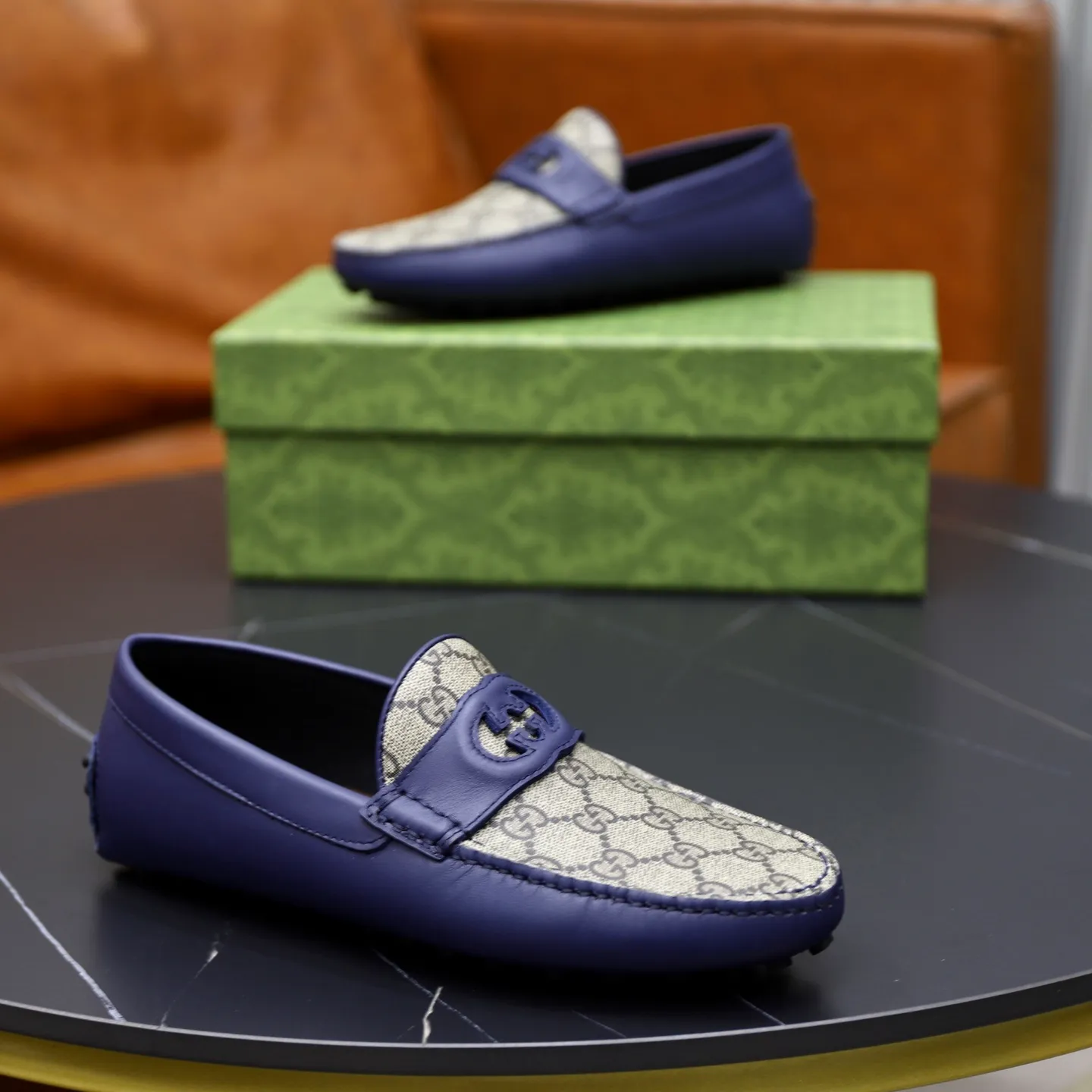 Ex-factory price: 460💰[GUCCI] Gucci ⚠️High-end men’s driving and pedal series ⚠️38-44 (customized for 45) ⚠️All original cowhide leather! Thick and soft! Made entirely of calfskin lining! Rubber sheet anti-slip beanie sole! Three-dimensional package technology! Fashionable and classic! Handicrafts! Original high quality! Feel free to compare!